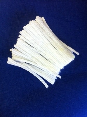 White Fuzzy Pipe Cleaners - 30cm - Pack of 100 - STC216W